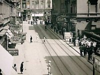 Javorova ulica 1943. godine (današnja Praška)  Prvotno se zvala Ulica Marije Valerije po najmlađoj kćer Franje Josipa. Tada se zvala Strossmayerova, a kada je Strossmayer dobio svoj trg, ulica je dobila ime Praška. Za vrijeme NDH ponovno je promijenjen naziv, u Ulicu Stipe Javore, po njegovom borcu za samostalnu Hrvatsku od 1945. godine vraćeno je ime Praška ulica.